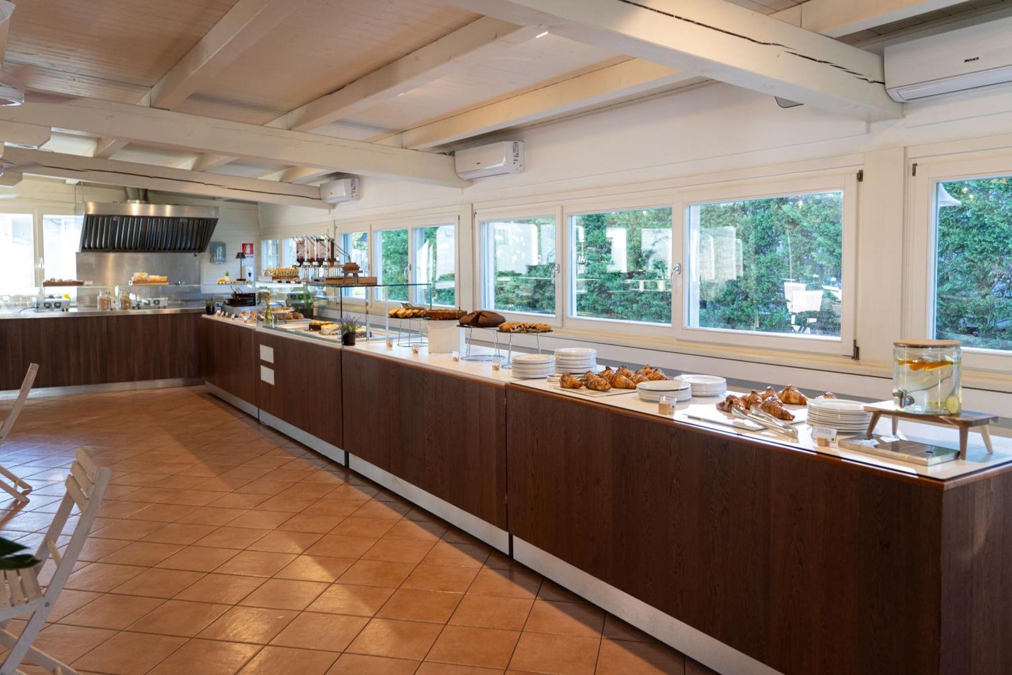 Club Del Sole Adriano Family Collection Hotel Punta Marina Buitenkant foto